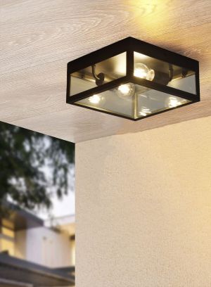 Roma taklampe i sort fra Høvik lys med to lyspærer plassert inne i en glassboks. Montert til taket ute, lys på