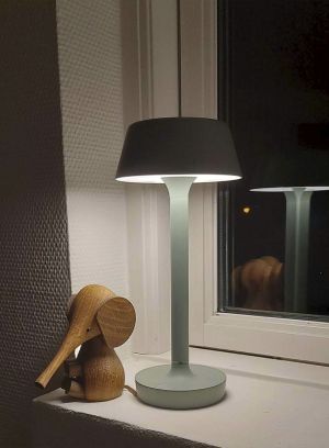 Compantion T1 oppladbar bordlampe i vinduskarm
