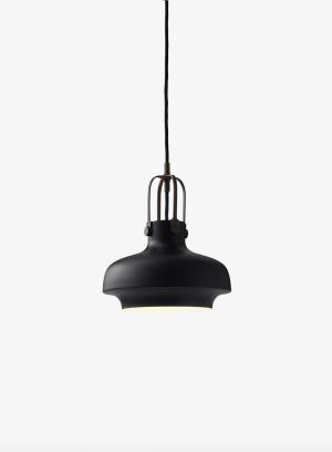 Copenhagen SC6 taklampe fra Tradition i sort, lys på