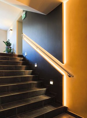 LED strips smarthus bruk i trapp og langs vegger