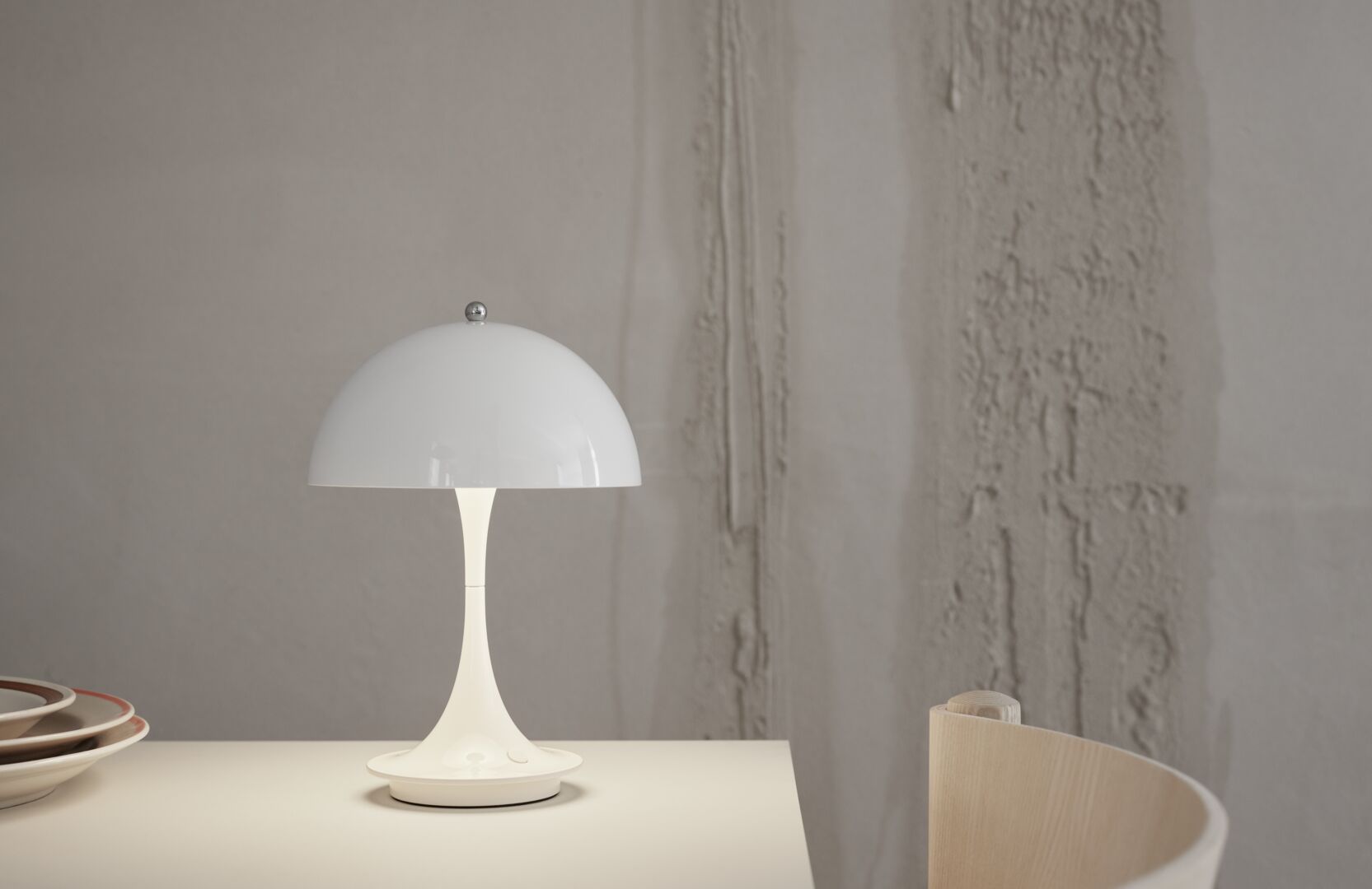 Panthella LED oppladbar portable bordlampe hvit Louis Poulsen